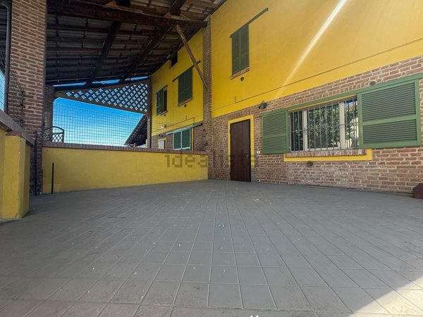 casa semindipendente in vendita a Codevilla in zona Mondondone