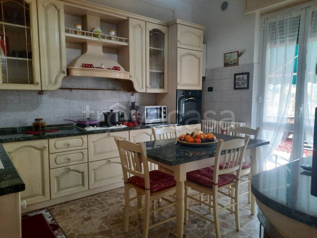 appartamento in vendita a Codevilla in zona Mondondone