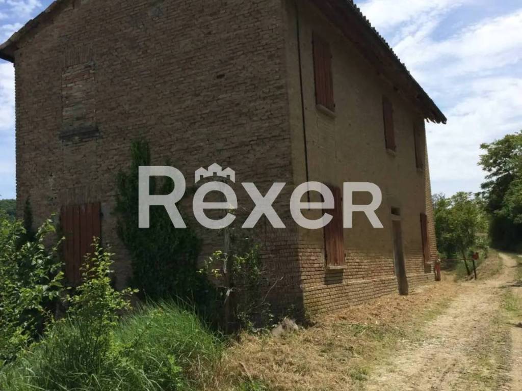 casa indipendente in vendita a Codevilla in zona Mondondone