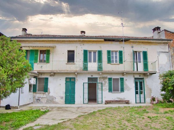 casa indipendente in vendita a Confienza