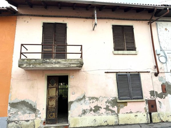 casa indipendente in vendita a Confienza