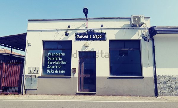 casa indipendente in vendita a Confienza