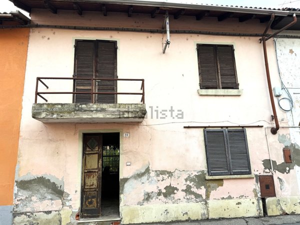 casa semindipendente in vendita a Confienza