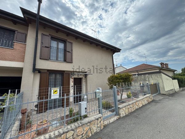 casa indipendente in vendita a Copiano