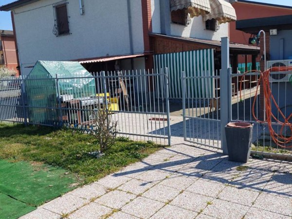 casa indipendente in vendita a Copiano