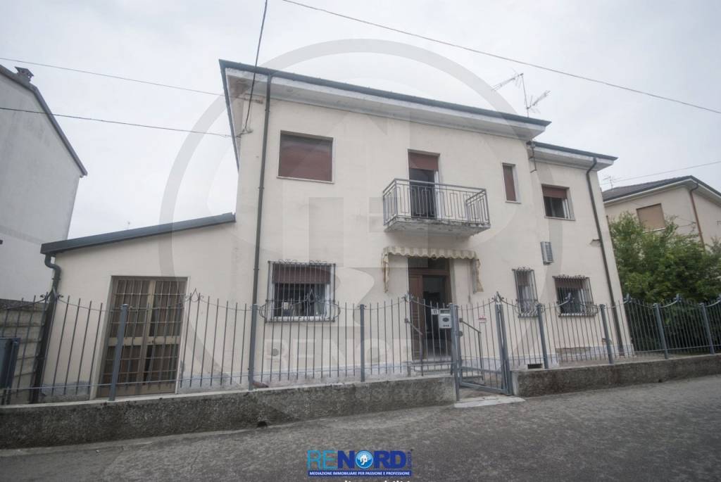 casa indipendente in vendita a Copiano