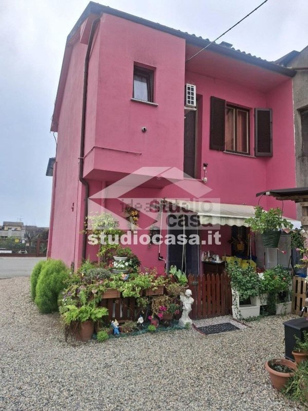 casa indipendente in vendita a Copiano