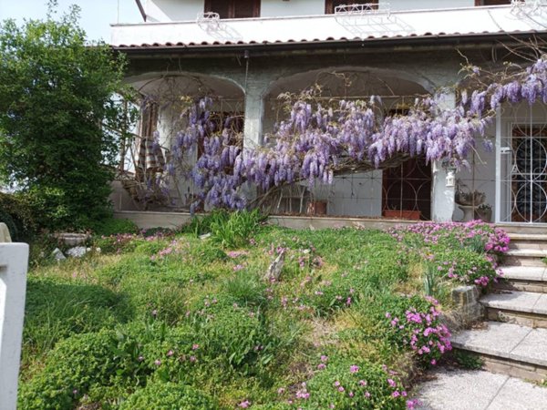 casa indipendente in vendita a Copiano