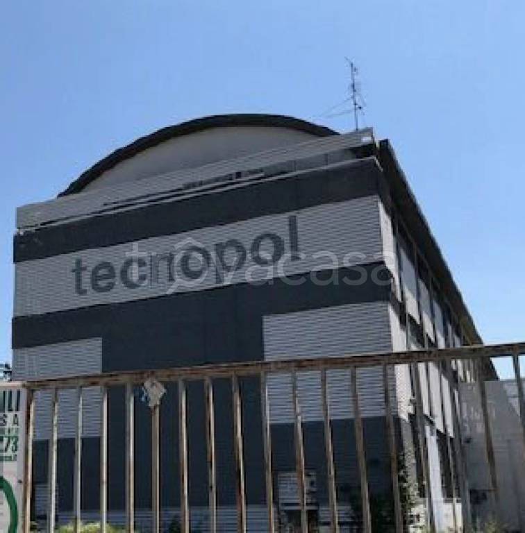 locale commerciale in vendita a Copiano
