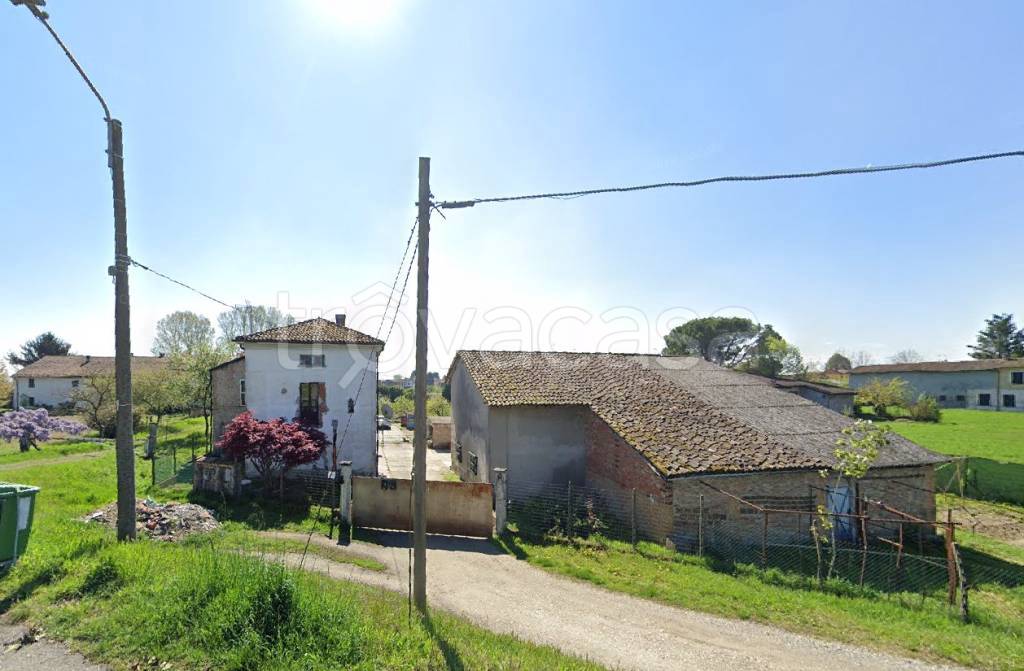 casa indipendente in vendita a Corana in zona Ghiaie