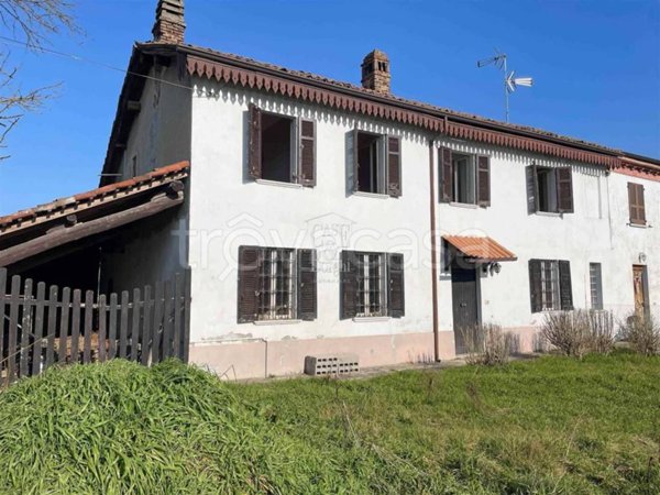 casa indipendente in vendita a Corana