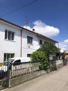 casa indipendente in vendita a Corana in zona Ghiaie