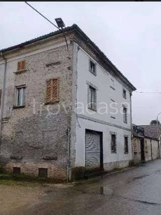 appartamento in vendita a Corana in zona Ghiaie