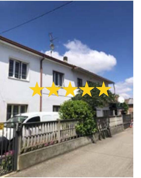 casa indipendente in vendita a Corana in zona Ghiaie