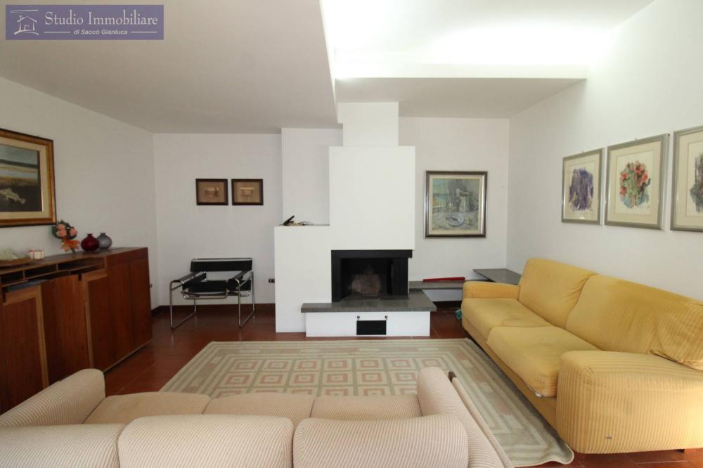 casa indipendente in vendita a Corana