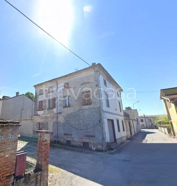 appartamento in vendita a Corana in zona Ghiaie