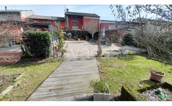 casa indipendente in vendita a Corana in zona Ghiaie