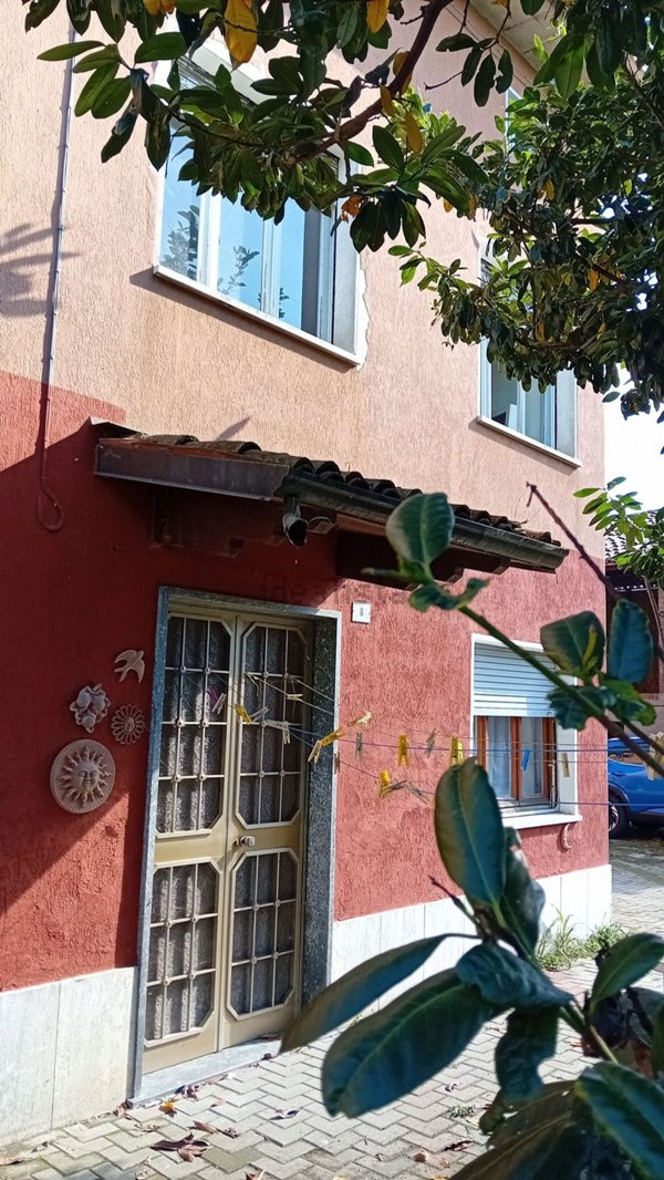 casa indipendente in vendita a Corana