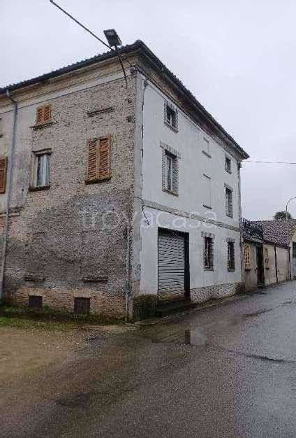casa indipendente in vendita a Corana in zona Ghiaie