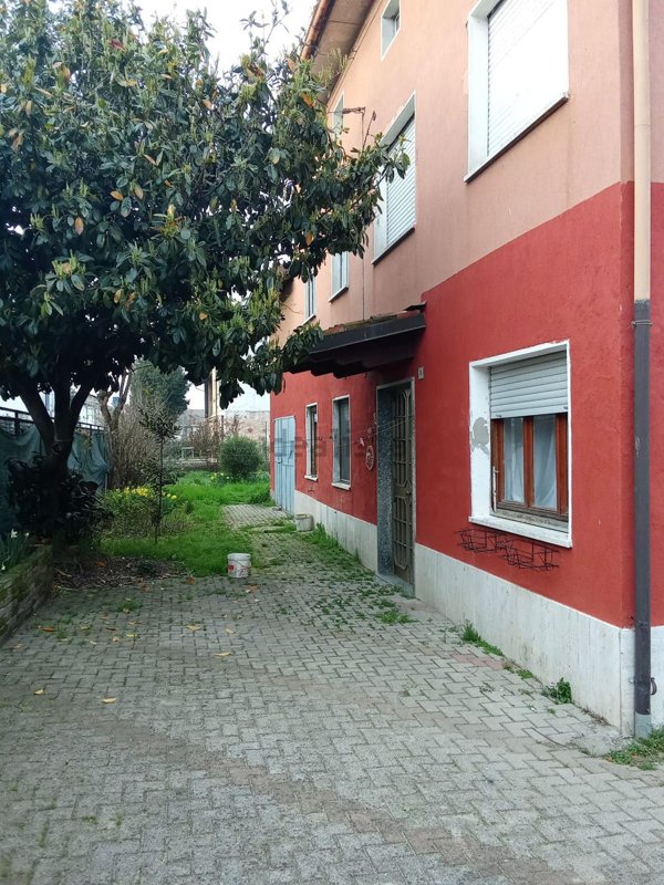 casa indipendente in vendita a Corana