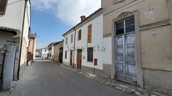 casa indipendente in vendita a Corana
