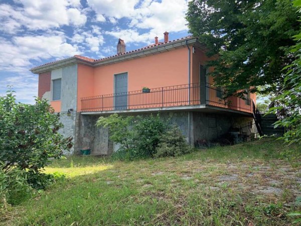 casa indipendente in vendita a Corvino San Quirico in zona San Rocco