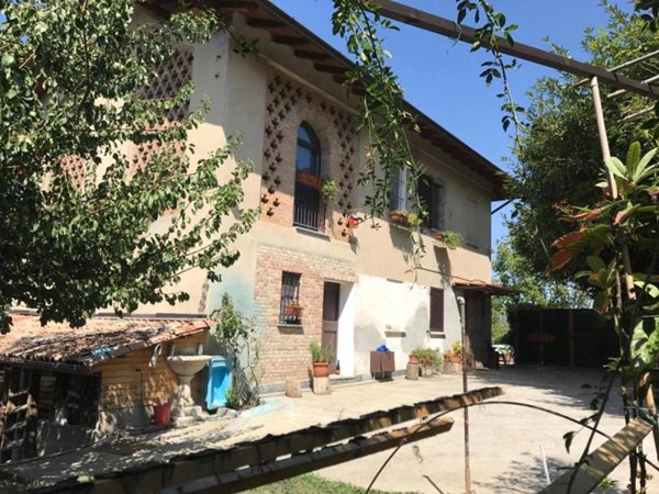 casa indipendente in vendita a Corvino San Quirico in zona Fumo