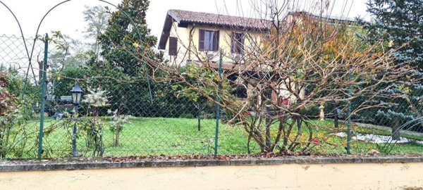 casa semindipendente in vendita a Corvino San Quirico