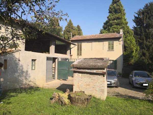 casa indipendente in vendita a Corvino San Quirico
