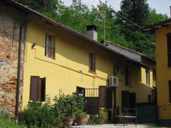 casa indipendente in vendita a Corvino San Quirico