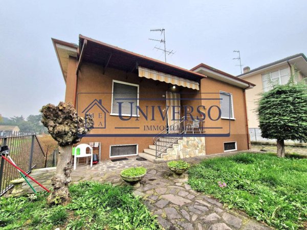appartamento in vendita a Corvino San Quirico in zona Fumo