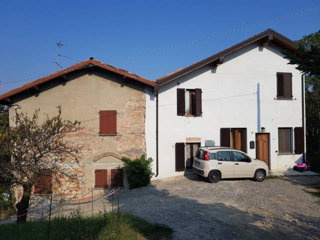 casa indipendente in vendita a Corvino San Quirico