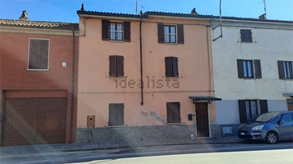 casa indipendente in vendita a Corvino San Quirico in zona San Rocco