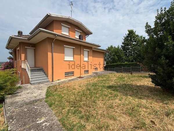 casa indipendente in vendita a Corvino San Quirico
