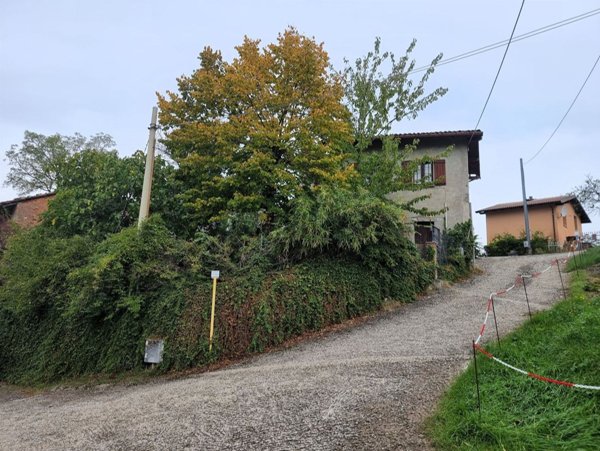 casa indipendente in vendita a Corvino San Quirico in zona San Rocco