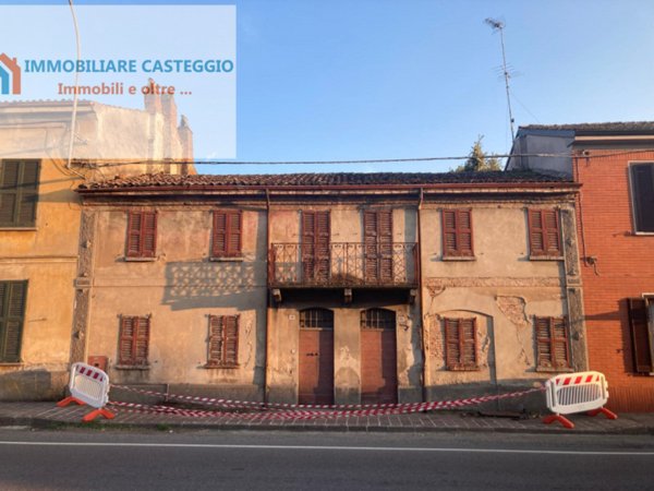 casa semindipendente in vendita a Corvino San Quirico in zona Fumo