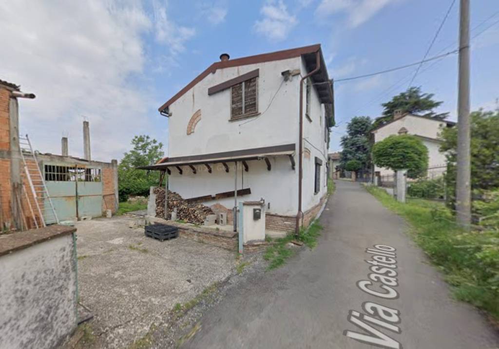 casa indipendente in vendita a Corvino San Quirico