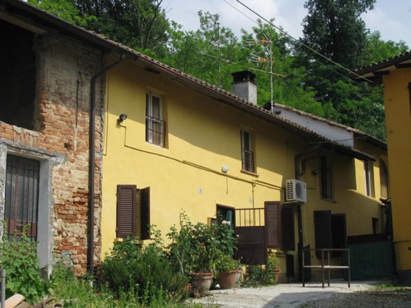casa indipendente in vendita a Corvino San Quirico