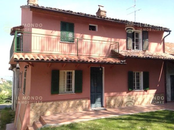 casa indipendente in vendita a Corvino San Quirico in zona Novellina