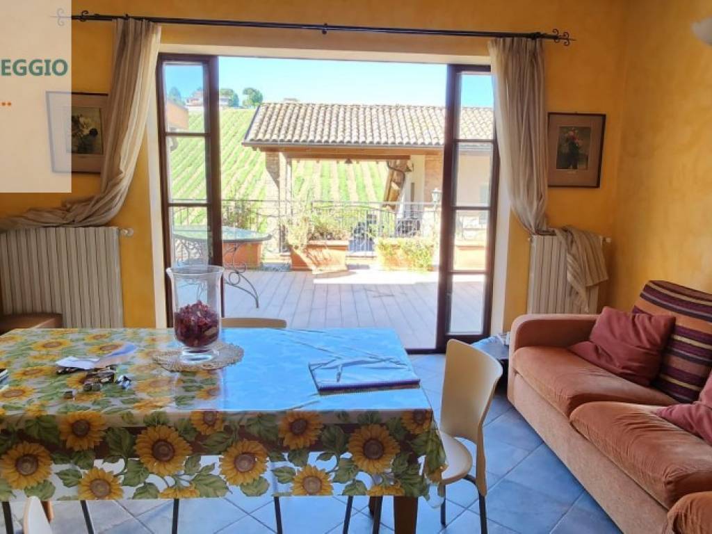 casa indipendente in vendita a Corvino San Quirico