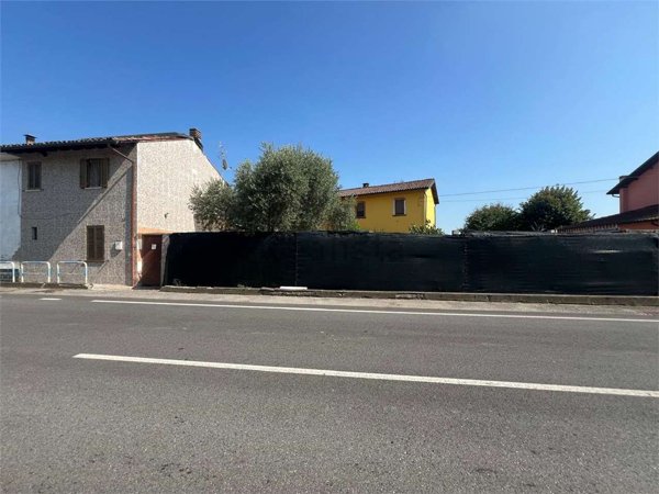 casa indipendente in vendita a Cozzo