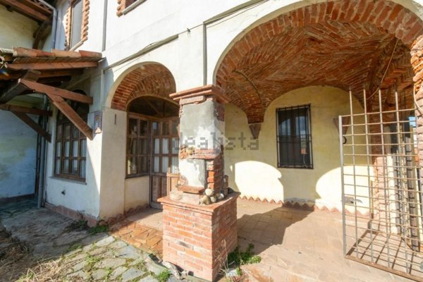 casa indipendente in vendita a Cozzo