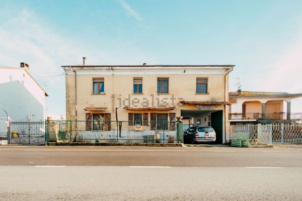 casa indipendente in vendita a Cozzo