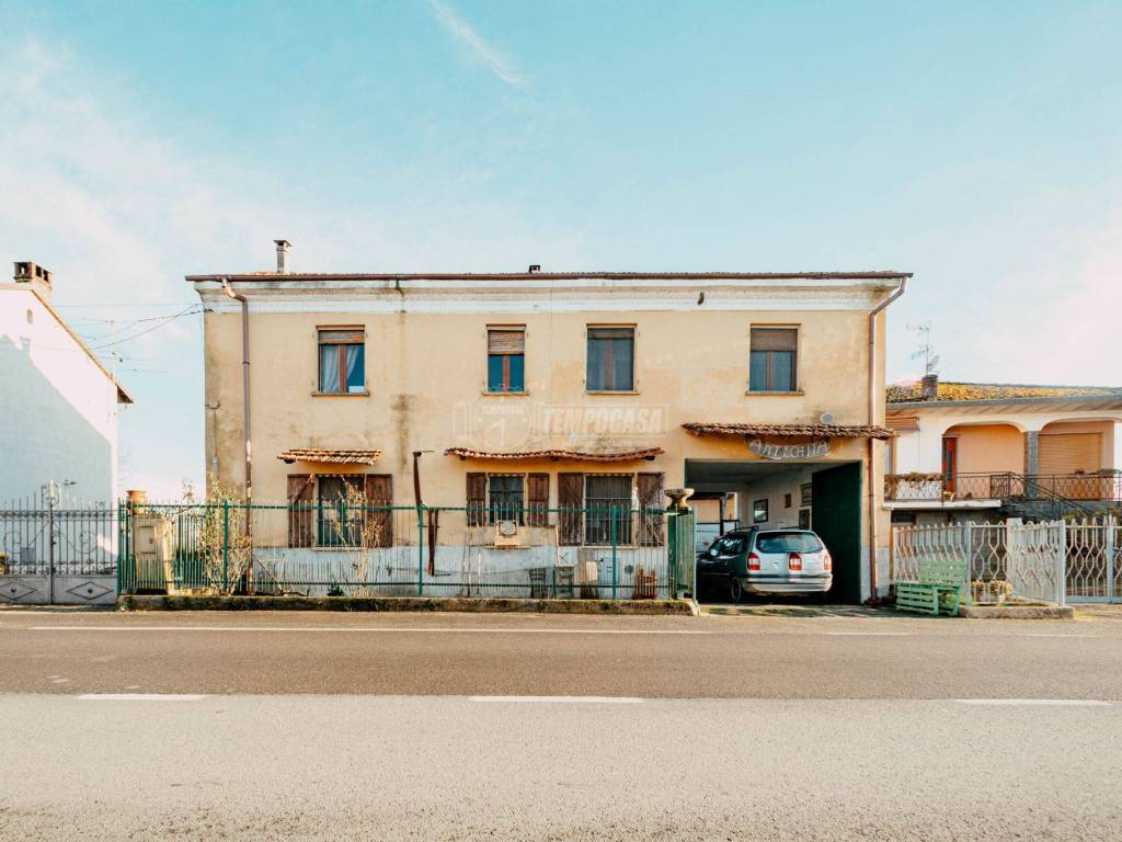 casa indipendente in vendita a Cozzo