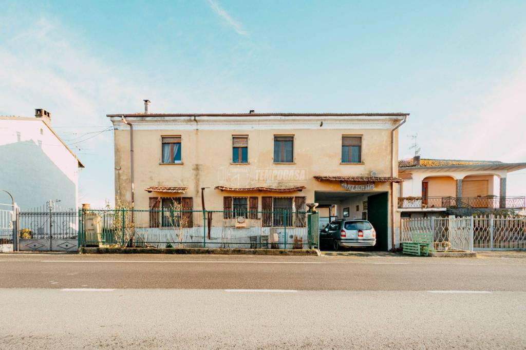 casa indipendente in vendita a Cozzo