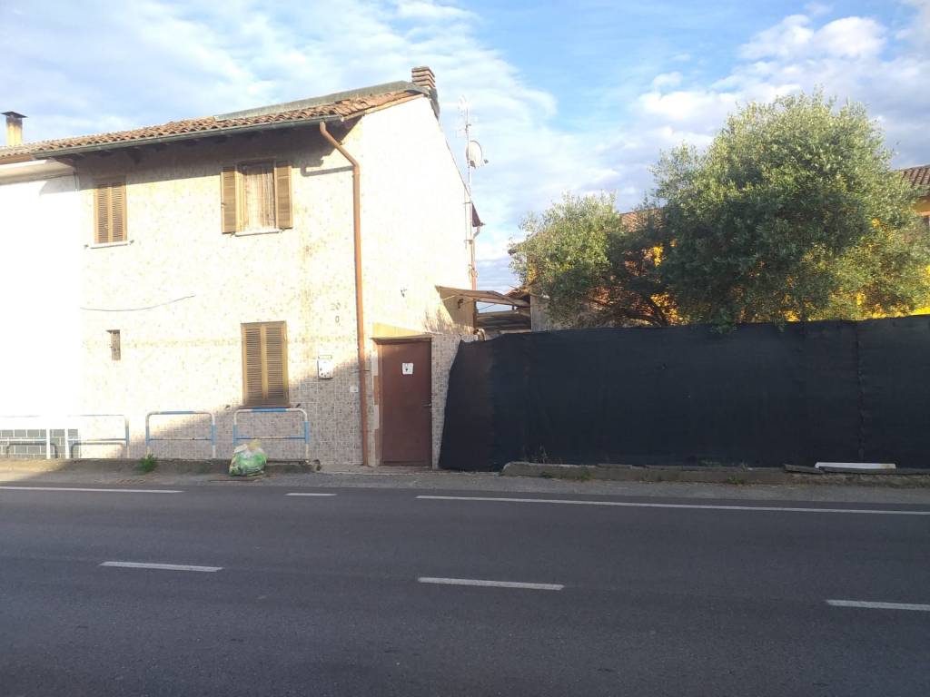 casa indipendente in vendita a Cozzo