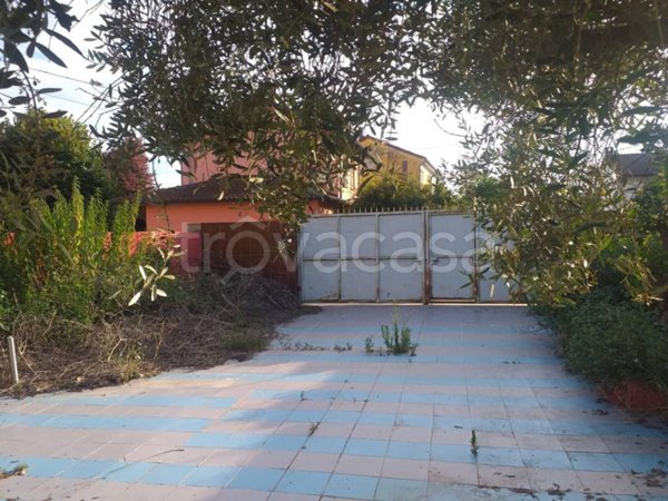 casa indipendente in vendita a Cozzo