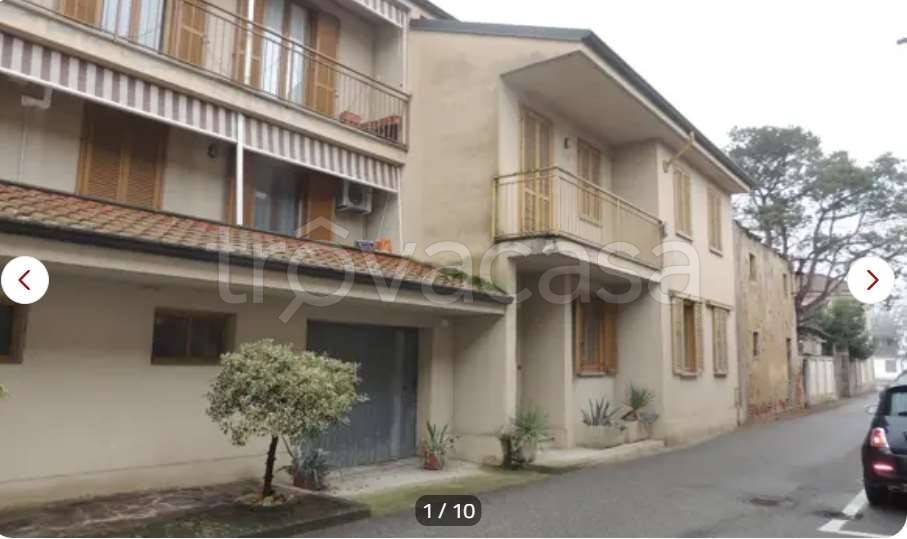 casa indipendente in vendita a Cozzo