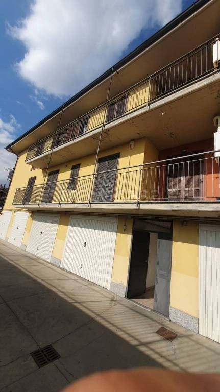 appartamento in vendita a Cura Carpignano in zona Calignano