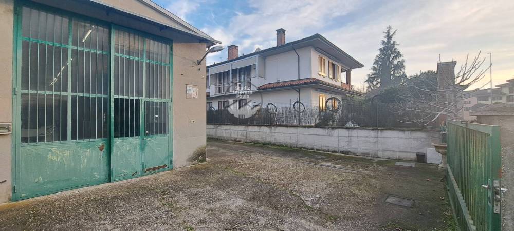 ufficio in vendita a Cura Carpignano